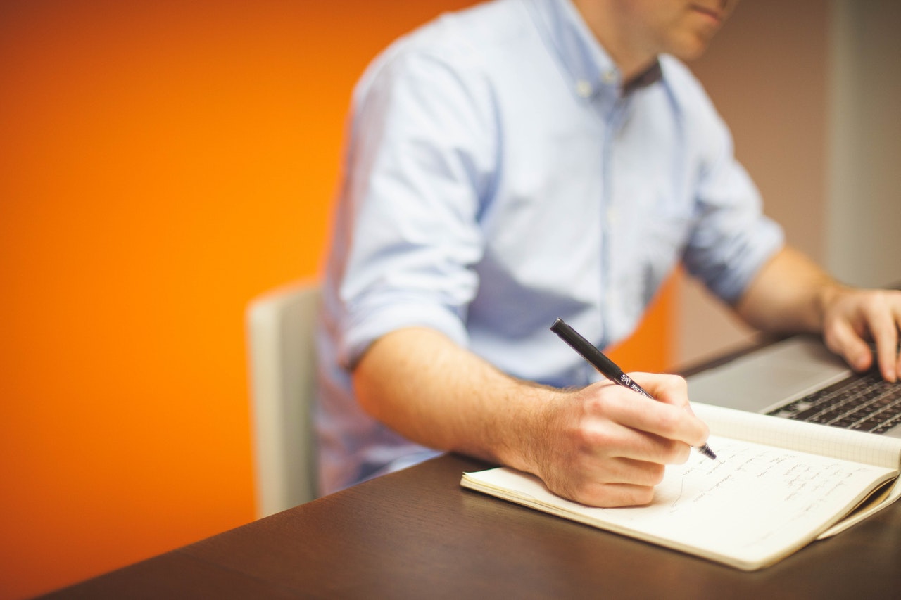 Resume.io Versus Olitt Resume Builder